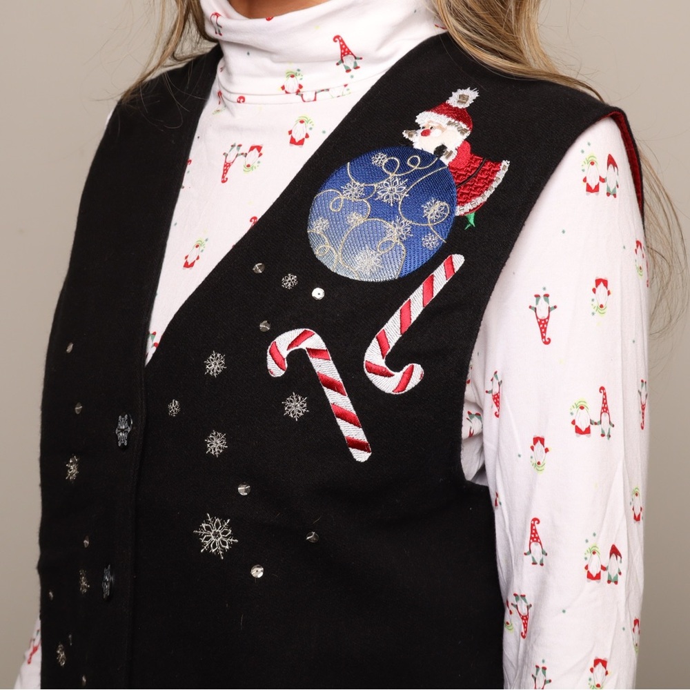 🎄❄️ Festive Black Holiday Vest with Candy Cane and Snowflake Accents - Picture 2 of 5